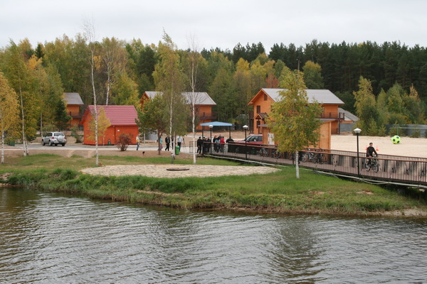 Дом на реке юг. Река Юг Нижегородская область. Лагуна Юг Нижегородская. Лагуна Юг база отдыха Нижегородская область. Лагуна Юг мельница.